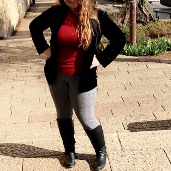 Meet your Posher, Emily - Picture 4 of 7